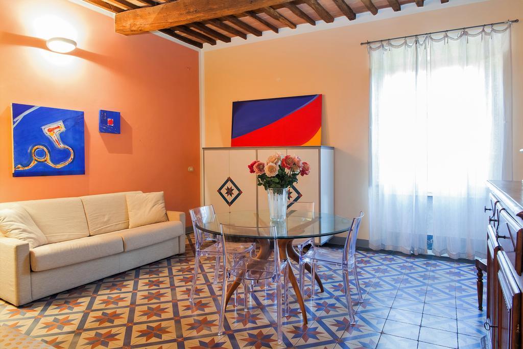 Bed and Breakfast Cavour33 Massa  Zewnętrze zdjęcie