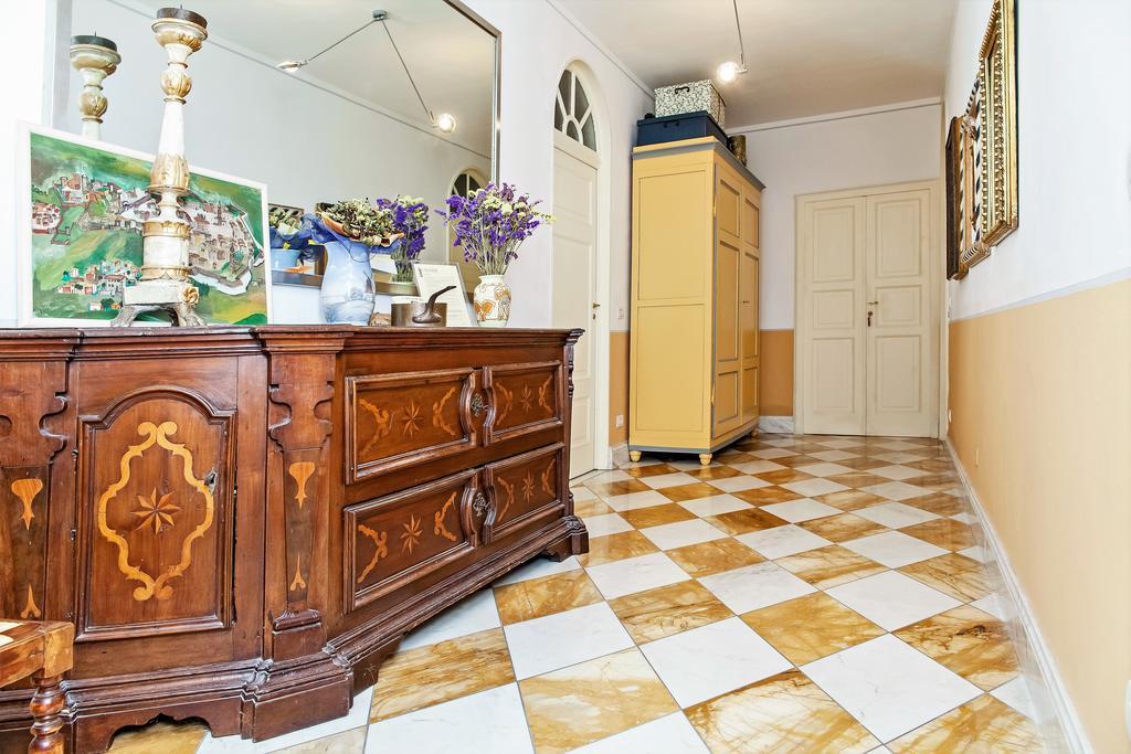 Bed and Breakfast Cavour33 Massa  Zewnętrze zdjęcie